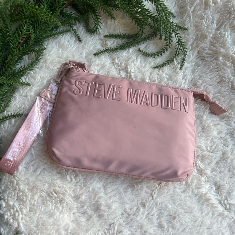 Steve Madden Pink wristlets Bag